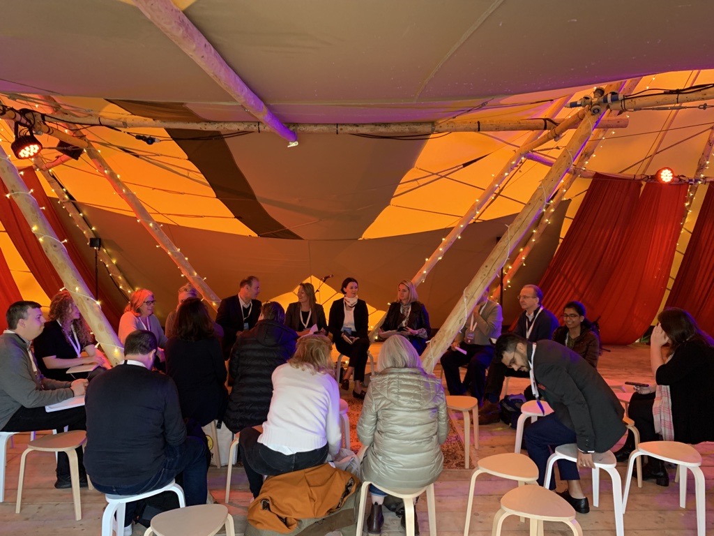 Good morning from <a href="/AnthropyFounder/">John</a> at a sunny <a href="/EdenProject/">Eden Project</a>. Jo Bonnett is joined by James Close from <a href="/NatwestGroup/">NatWest Group</a>, tech entrepreneur @JessButcherMBE and Katherine Chapman from <a href="/LivingWageUK/">Living Wage Foundation</a> to discuss the future of green jobs 

#anthropy #justtransition