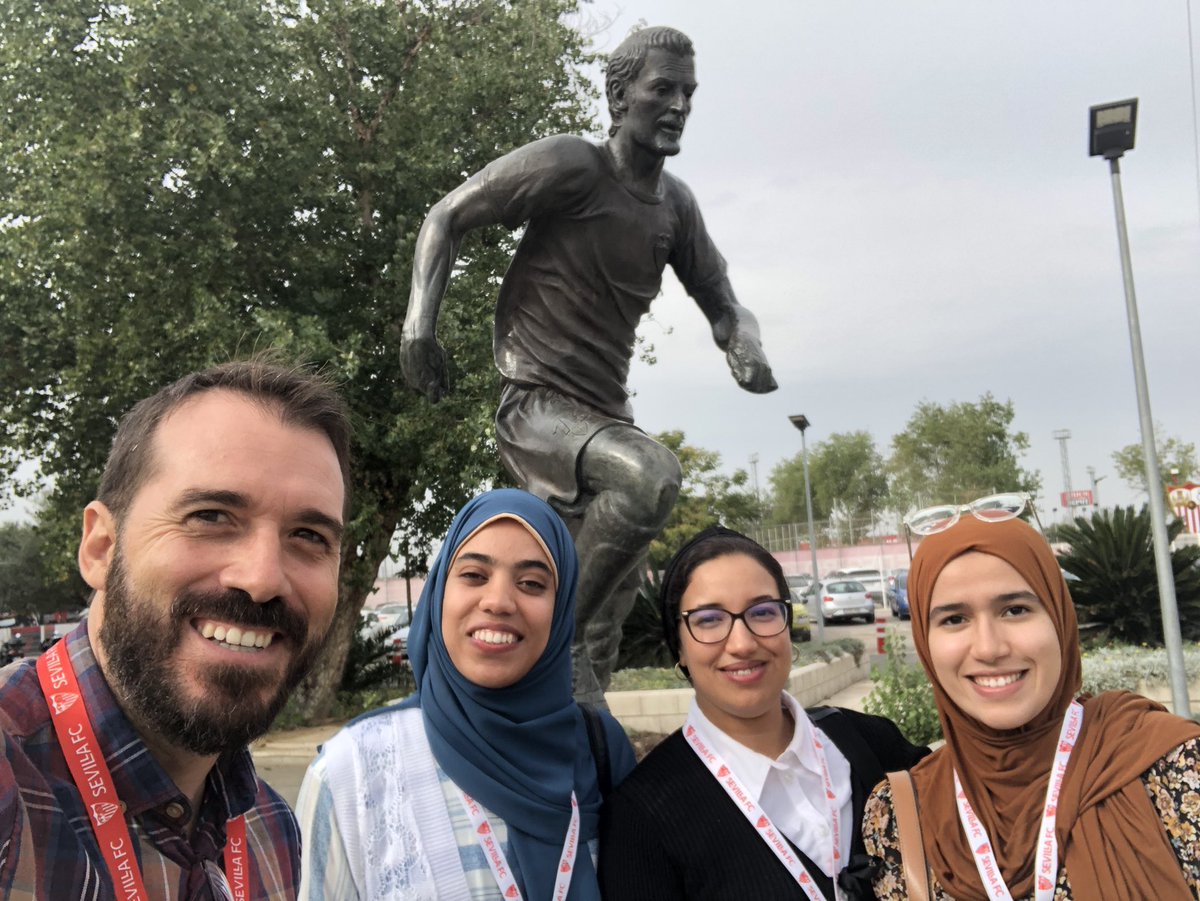 Esta semana he tenido la oportunidad de conocer a Maryam Ait El Mouden, Chaima chakir  y Soukaina Bourdan, tres estudiantes de Marruecos que están estudiando un Máster de Ingeniería en Sevilla.
Talento joven, muy preparado.💪