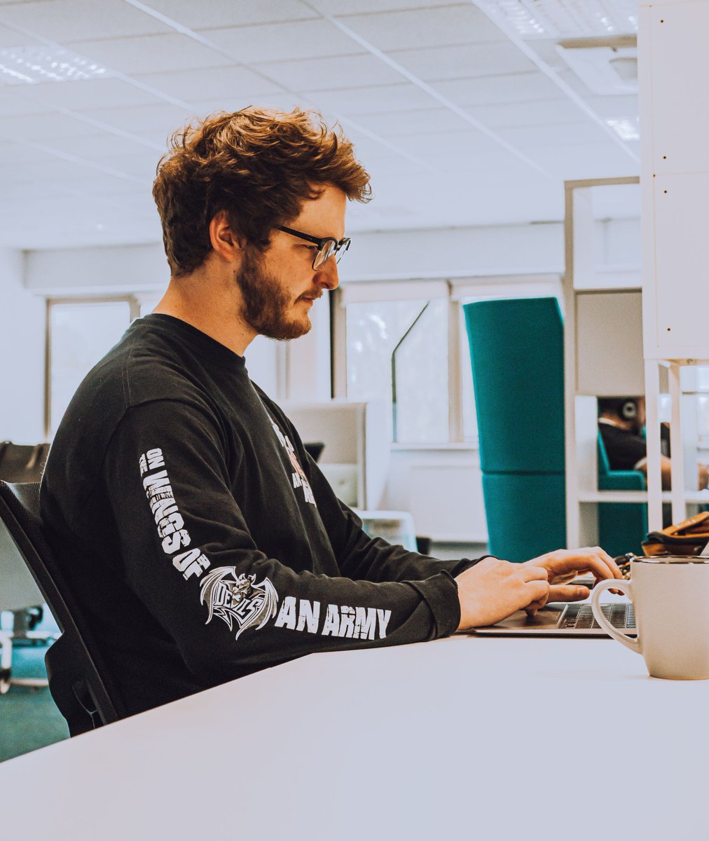 Darganfyddwch y gweithle y byddech chi’n edrych ymlaen ato yn y bore: ow.ly/BE8250LrYGL 😍

#UKCommunityRenewalFund #coworking