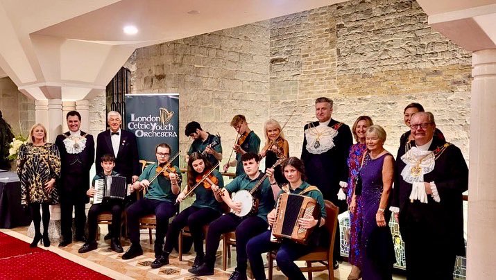 CelticLondon's tweet photo. Some of the Orchestra’s older members were honoured to perform at the @Guildhall for @TheLordMayorofLondon’s Grand Finale. What a #spectacular setting to celebrate Vincent Keaveney’s mayoralty. Congratulations to our musicians on an outstanding performance.@IrelandEmbGB @IYFUK https://t.co/jEPBZDs7P9