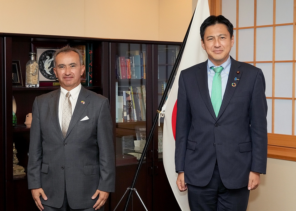 武井俊輔 自民党 宏池会 Syunsuke Takei Twitter Analytics Trendsmap