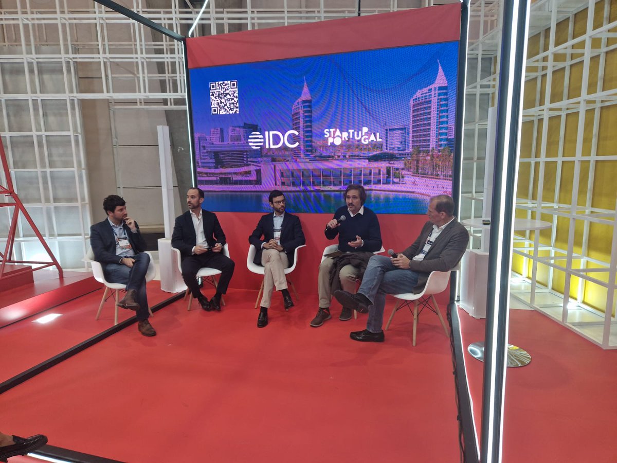 Na <a href="/WebSummit/">Web Summit</a>, Rui Patraquim, da #Mastercard, fala sobre o modelo de Co-Criação e das parcerias que a Mastercard fez com a <a href="/ubirider/">Ubirider</a> para implementar pagamentos #contactless nos transportes públicos da Trevo e nos comboios da Fertagus.