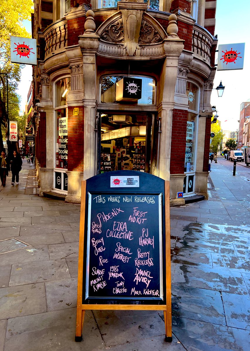 FoppCovent's tweet photo. ⚡️NEW THIS WEEK AT FOPP ⚡️
#EzraCollective #FirstAidKit #SpecialInterest #Phoenix
#BillyJoel #SpiceGirls #PrettyReckless #Ride #Slade #DanielAvery #MountKimble and lots more!
#FoppCovent #GetToFopp #Fopp https://t.co/0qfZHDNcDE