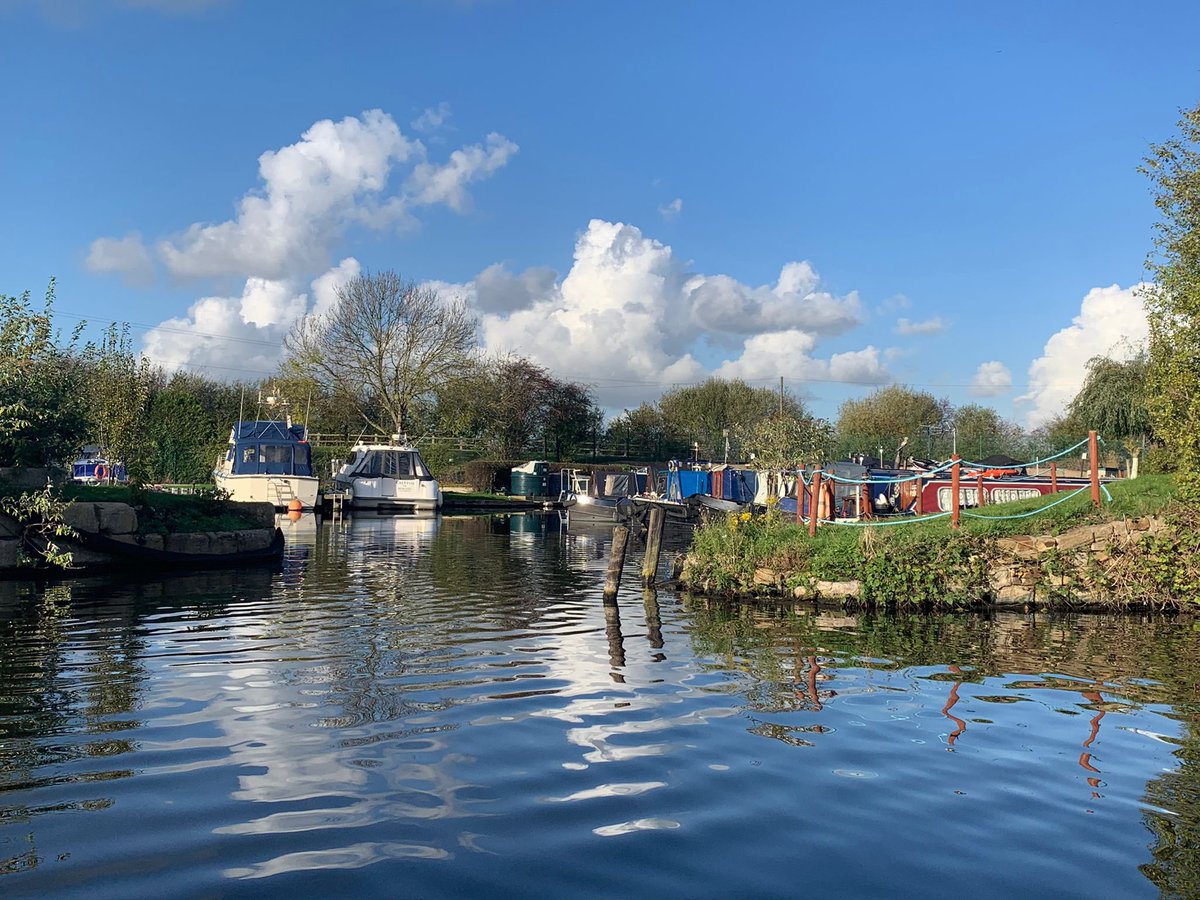 EthelBarge's tweet photo. A few more pics of the canal from yesterday’s Pearl familiarisation trip in the sunshine
#pearlsprogress #lifesbetterbywater https://t.co/GGAdF8WnNg