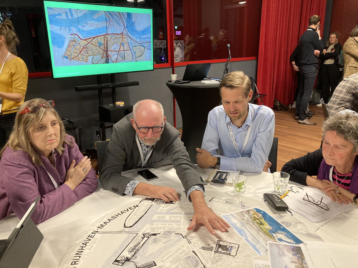 #SMC22 SPRING tafel 4 -Stadsas Rijnhaven-Maashaven “Systemische barrières voor beweging in de adolescentie” Welk mechanisme verhoogt fysieke beweging, welke veranderingen in het systeem zijn nodig om aan de behoeften van tieners te voldoen? Wat zijn de ruimtelijke veranderingen?