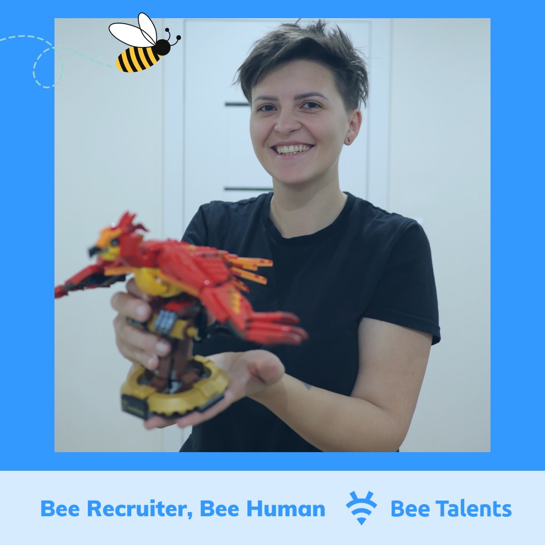 BeeTalents's tweet photo. Cześć! To już piątek :) Wracamy z cyklem Bee Recruiter, Bee Human. Dzisiaj przedstawiamy Joannę Stefaniak! 💥

Odpowiedzi na zadane przez nas pytania znajdziecie na naszych pozostałych Social Mediach. Zapraszamy! :) 

#BeeTalents #Bee #Bees #Recruitment #BeeRecruiter #BeeHuman https://t.co/i9Aar78G7G