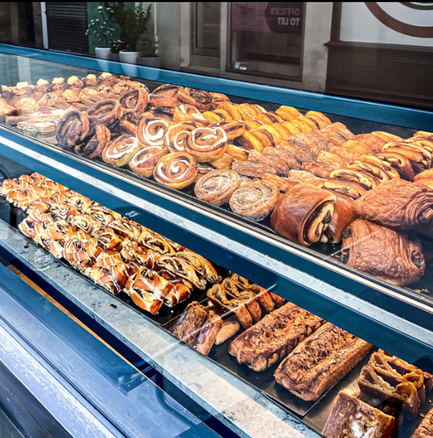 Olympic Sport: Going past <a href="/OleandSteenUK/">OleandSteenUK</a>  and not going inside 🤤 #Danishbakery #London