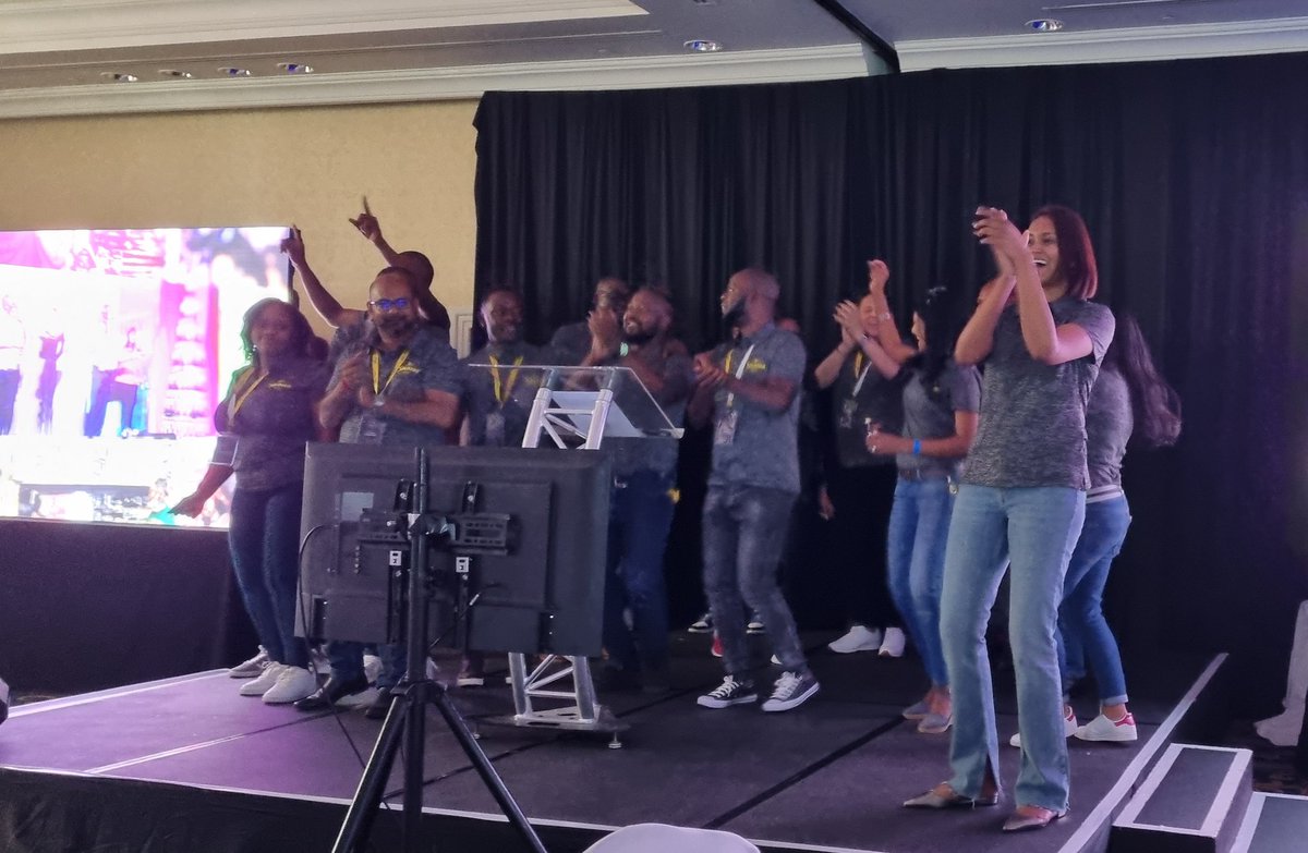 TheWhiskyMaker's tweet photo. What a privilege to have been able to present to the @distellgroup African team at their recent conference in Cape Town.
This team exudes energy and passion.
Good luck Team Africa in all your endeavours!
#Bebetterthanyesterday #letsignite https://t.co/RhONIhBtaC