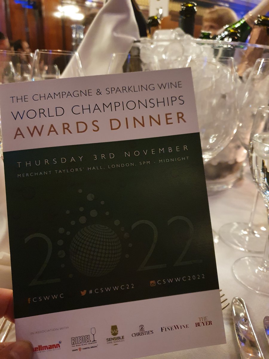 hnwines's tweet photo. Huge congratulations to @simpsonwine on taking home the 2022 Best English Sparkling Wine for it's Flint Fields Blanc de Noirs 2018 🏆🥂👏🏼
#CSWWC2022 @CSWWC2022 https://t.co/BpyHutTTnF