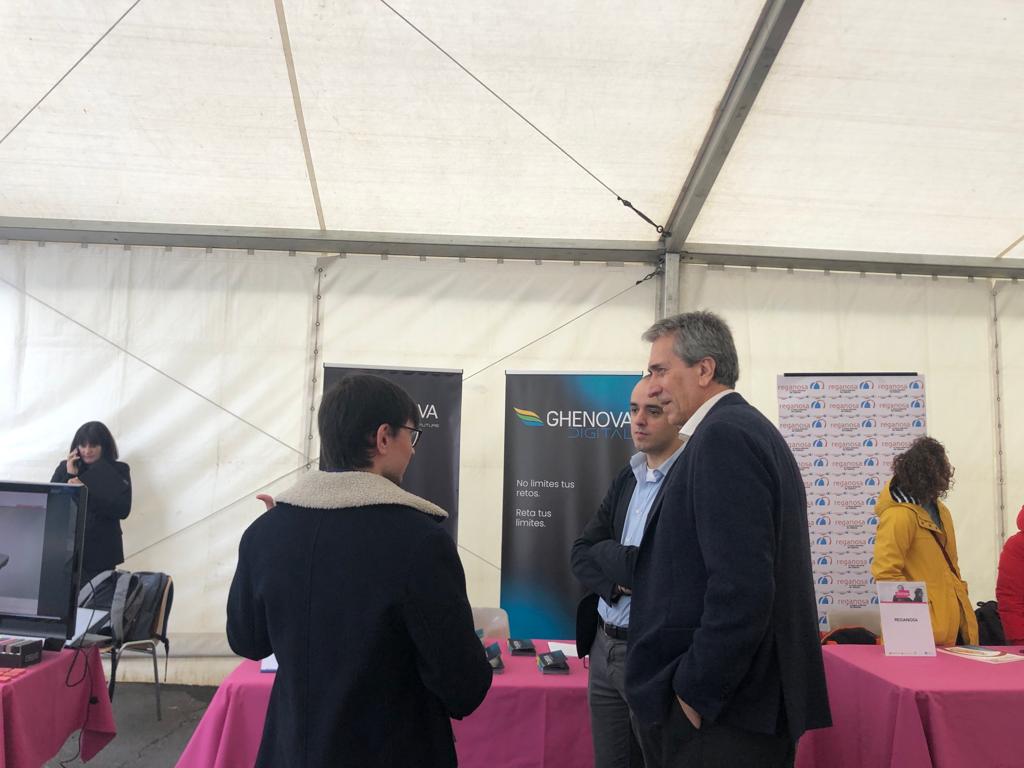 GHENOVAdigital's tweet photo. Hoy el equipo de GHENOVA Digital se encuentra en el fórum del empleo #Festem, organizado por @CIFerrol. 📍
Si te encuentras en #Festem, no dudes en visitar nuestro stand y conocer lo que hace nuestra #empresa y cómo puedas formar parte de ella .🤝🏼
¡Te esperamos! https://t.co/fWQTU1RRyL