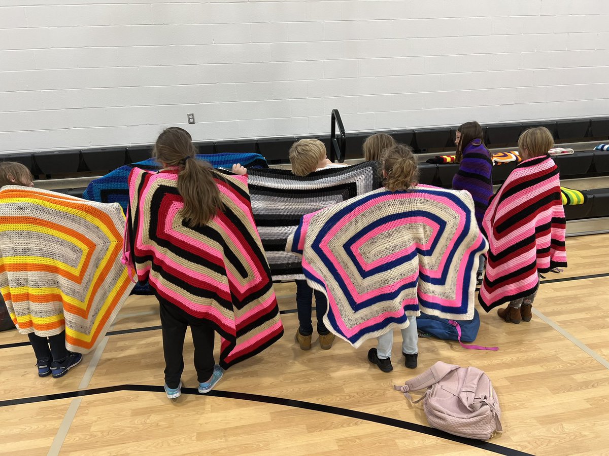SLSDHarrisonEl's tweet photo. Mr. Ron Westrich handmade all of these blankets to donate to some of our Harrison Elementary students.  It takes him about 3-4 days to make each one.  He donated 53 blankets.  Our students were so grateful for this special gift.  Thank you Mr. Westrich for bringing so much joy. https://t.co/tg4Uzx2eag