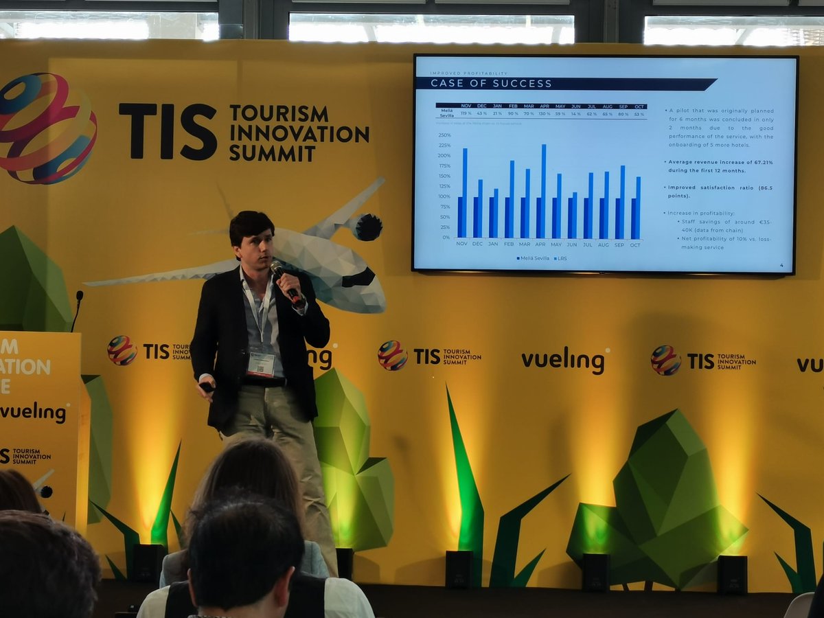 Le Room Service tweet media