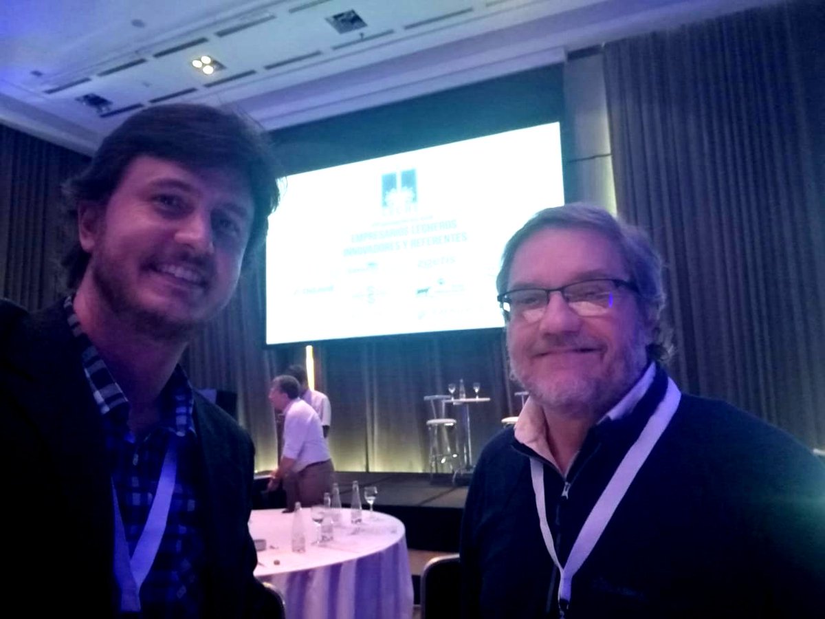 dairylando's tweet photo. #PROLECHE
Lindo encuentro ayer con muchos referentes del sector lechero entre ellos el amigo Nicolás Torre!! https://t.co/eivODU1MEZ