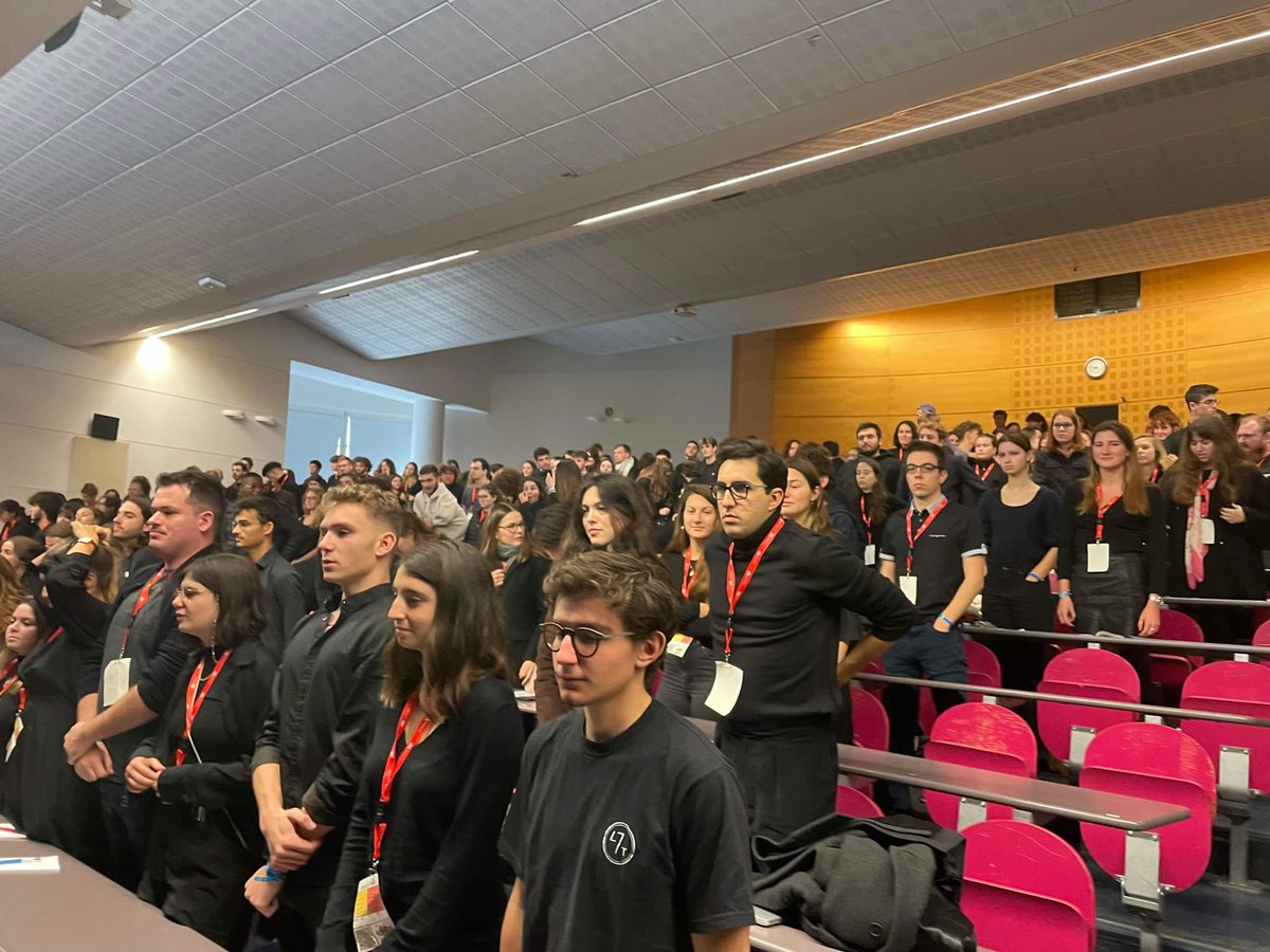 AAEMS1925's tweet photo. L'AAEMS a pu participer au temps d'échange avec Madame la Ministre @agnesfirmin sur la #4eAMG à l'occasion du #WER2022 de l'@ANEMF. https://t.co/5aNzdYCqHB