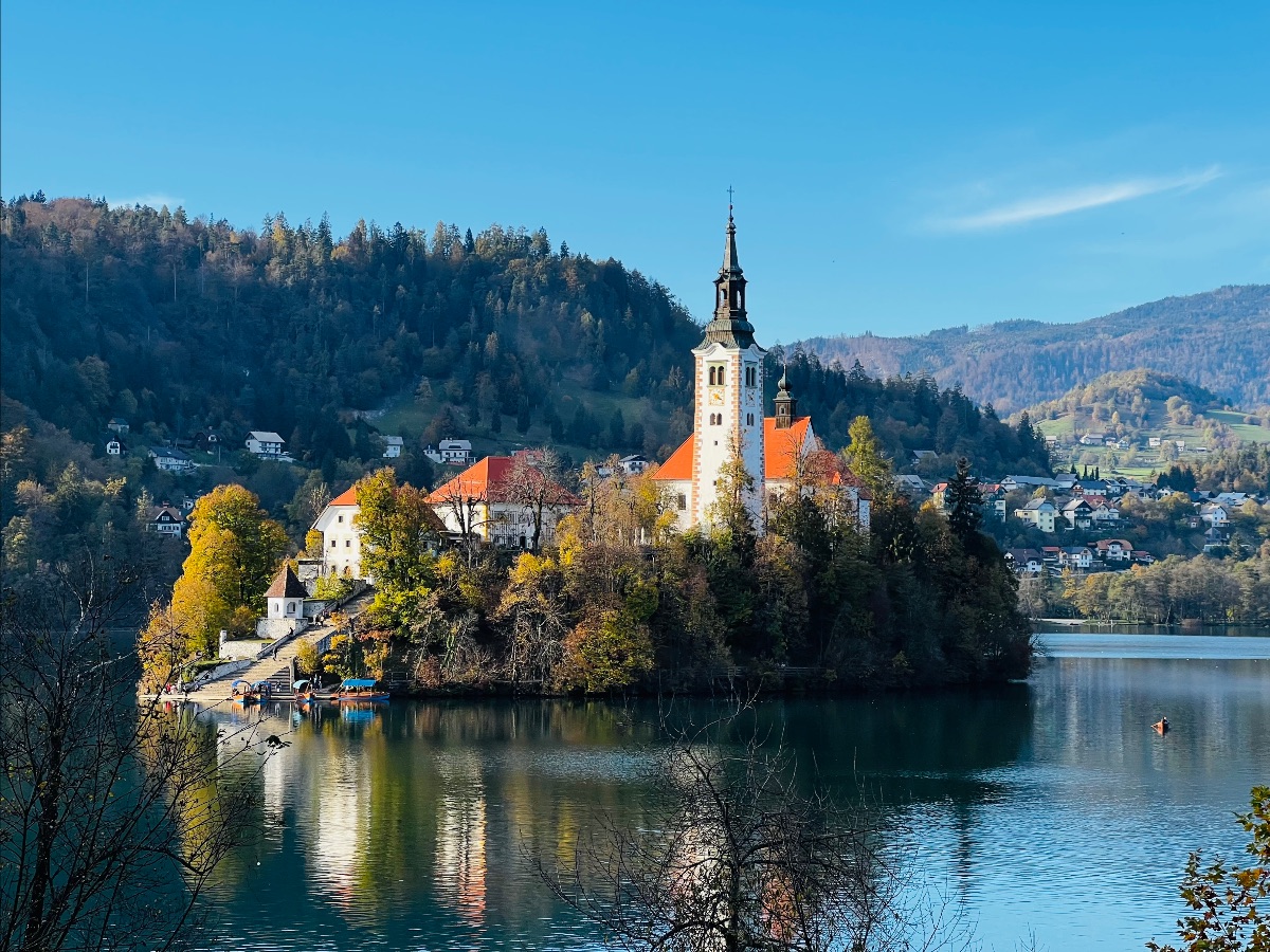 Ashley Visits Slovenia 🇸🇮 - Last week Ashley went to Slovenia with Regent Holidays, exploring both coast and country. There is so much to explore in this small nation - from lovely seaside towns to beautiful lakes - and even some unexpected delights.mailchi.mp/0375c5d8347e/v…