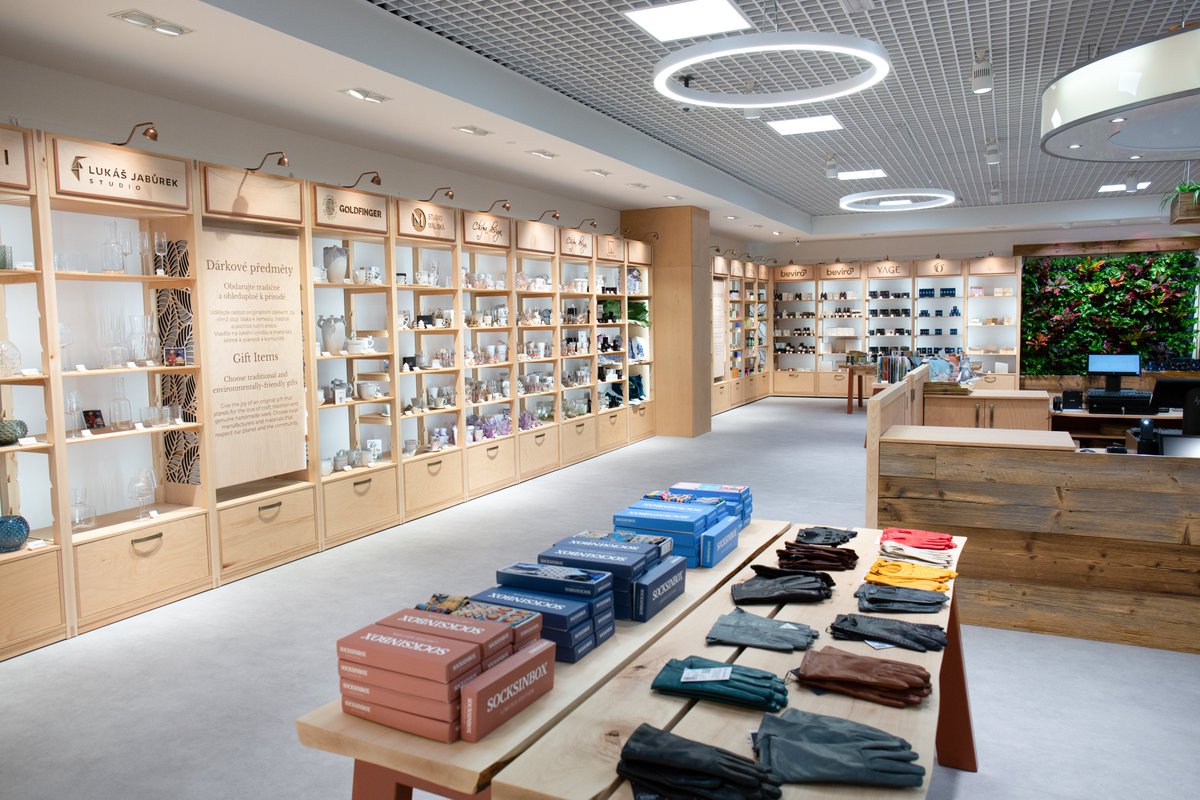 The 'Future if local'! This unique concept store at Prague airport is focused on promoting local and responsible products. It features over 30 brands in a design conveying a natural and earthy feel, through plants and wooden materials. Find out more here: futureislocal.cz/en