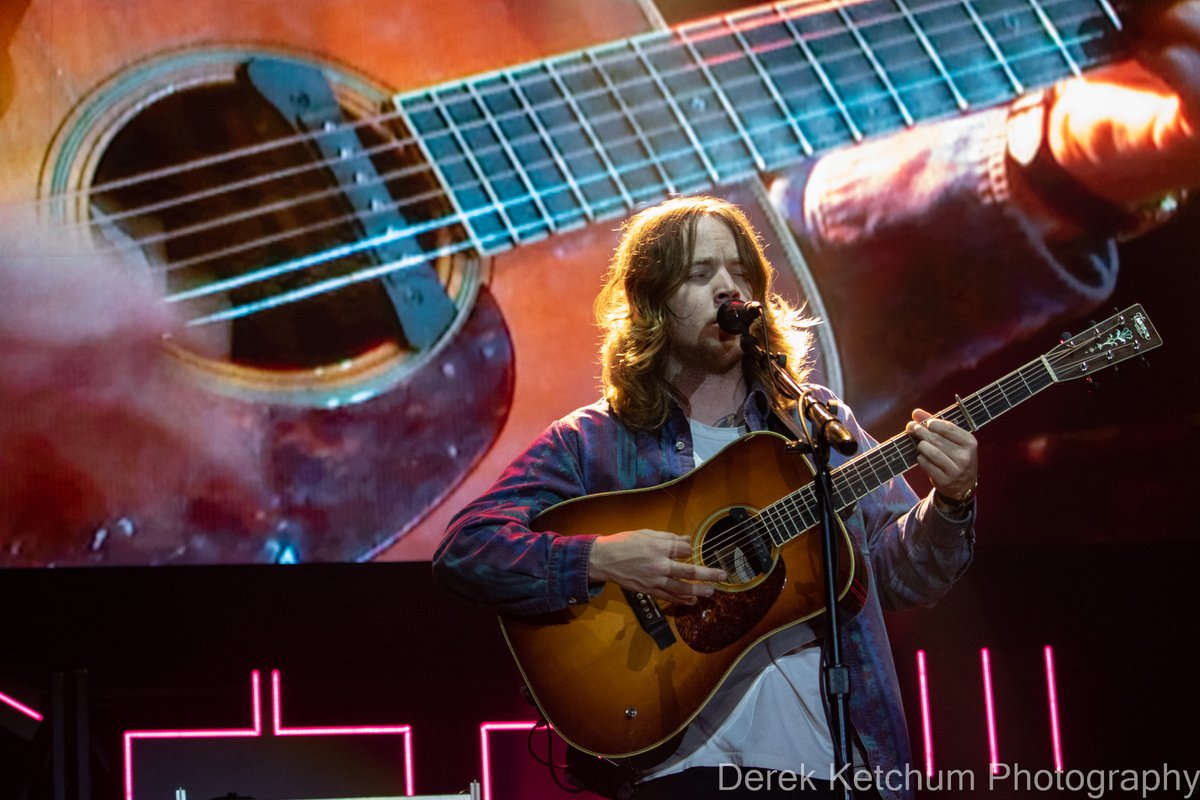 localspins's tweet image. Bringing the home-state love: Billy Strings fired up a revved-up bluegrass crowd at Wings Event Center in Kalamazoo on Thursday. Review, photos, set list at Local Spins. wp.me/p2aLby-13Q9
#localspins @BillyStrings @WECkzoo #billystrings