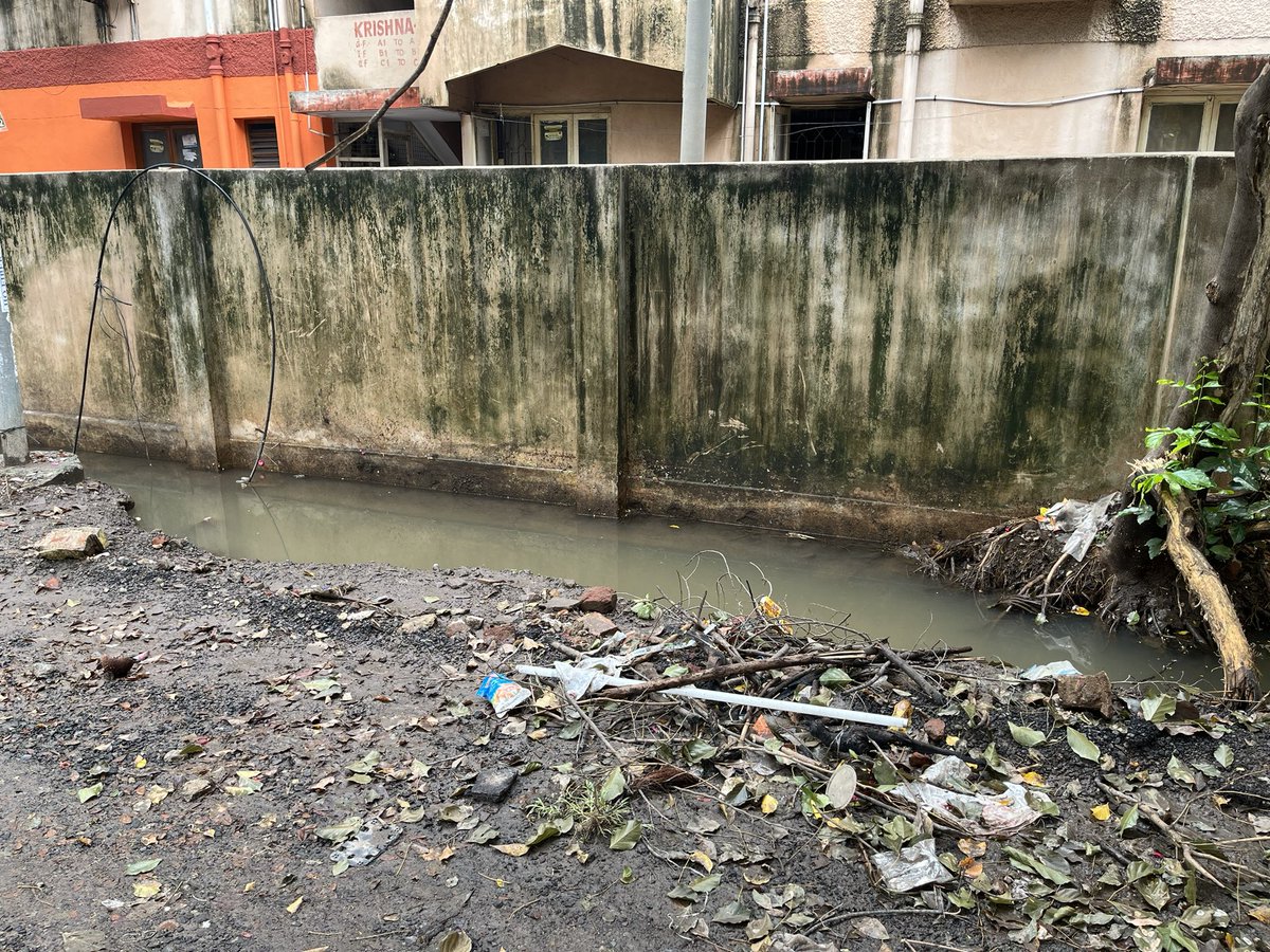 paddymani's tweet photo. @PTTVOnlineNews #tambaram #chrompet This is what we see after two days of rain after rain water drains are cleaned up! Great job by Tambaram corporation towards getting ready for rains. We just breed mosquitoes! All@are welcomes to check out the good job in 4th Main Rd, Newcolony https://t.co/2VYsDea8RG