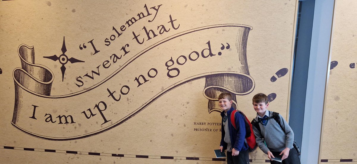 aberdourschool's tweet image. They have arrived! Year 5 have started their drama trip at the Warner Bros Studios, to experience the 'behind the scenes' workings of the Harry Potter films.

#findingthebrillianceineverychild #createaspireinnovateexplore #dramatrip #harrypotter #wizardingworld #warnerbrosstudios