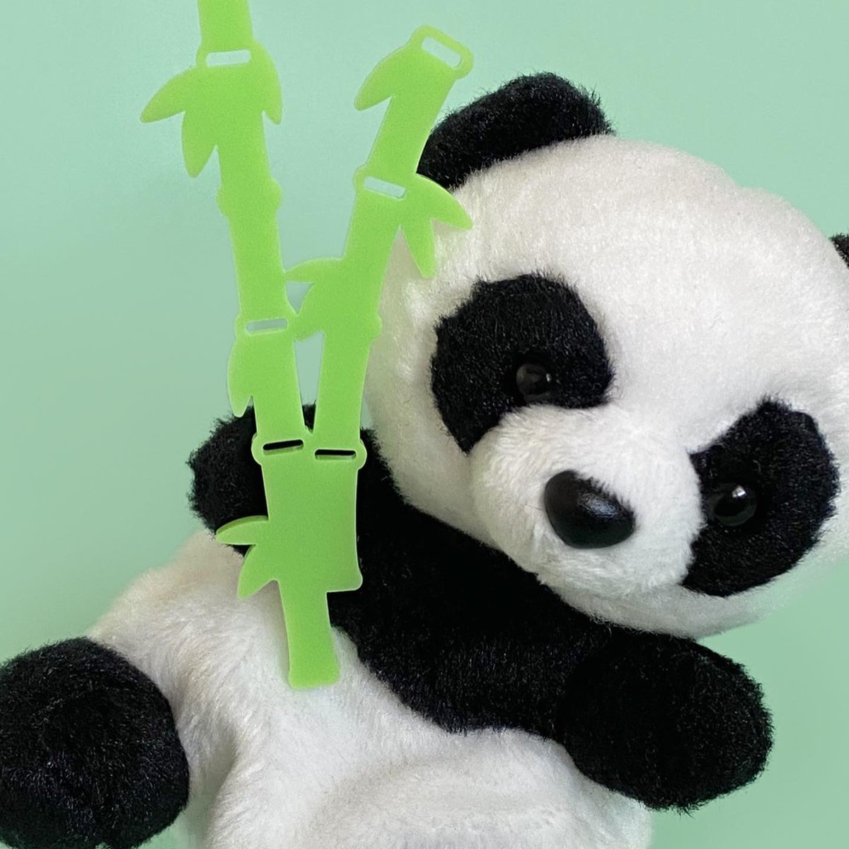 [72시간 오픈 마트'TOT'🛒]

RT추첨 한분에게 대나무 세트(키링,스티커)를 보내드립니다♡

<금주의 상품>
★🎋소원 대나무 키링
★🍃소원 대나무 스티커
🍜우동 키링
🍥우동 스티커

★판다씨가 추천하는 대나무🎋시리즈

⏰영업 시간: 11월 4일(금)~11월 7일(월)
witchform.com/formViewer/sta…