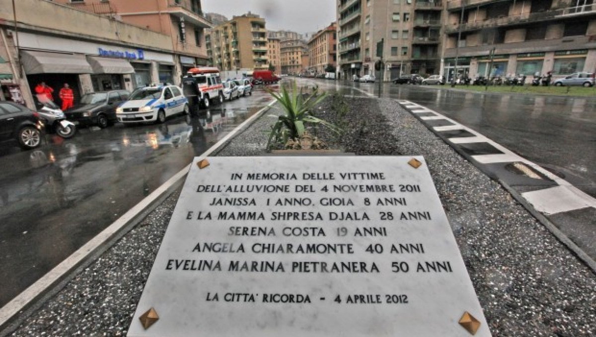 Alluvione del 4/11/2011, una tragedia a #Genova con sei morti e un migliaio di sfollati. Tra gli obiettivi della #Lega al governo c'è il pieno supporto ai sindaci per garantire sicurezza con normative aggiornate e in grado di sostenere il lavoro delle amministrazioni locali.