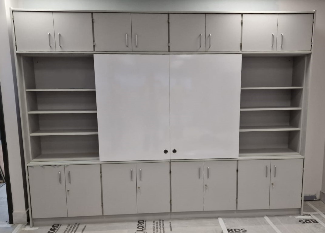 design_azds's tweet image. Teaching walls are a great way of combining an interactive screen, storage &amp;amp; whiteboards all in one place!
#schoolinteriors #schooldesign #schoolfurniture #foodtechnology #designsolutions #sciencelabrefurbishment #schoolrefurbishment #ictrefurbishment #teachingwall