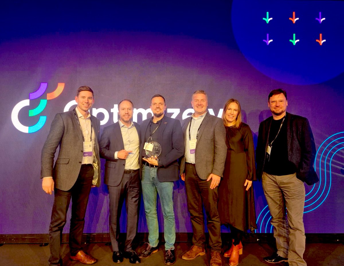 ianfinch's tweet photo. @mandoagency wins ‘rising star’ award at this year’s @Optimizely Partner Awards at #Opticon - great work team. Just the beginning! 🔥 https://t.co/iFN6jfWPXX