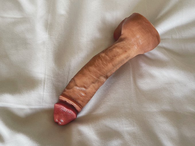 I just had the most intense orgasm with this dildo from @QUTOYS_official. It&rsquo;s so realistic and the firmness