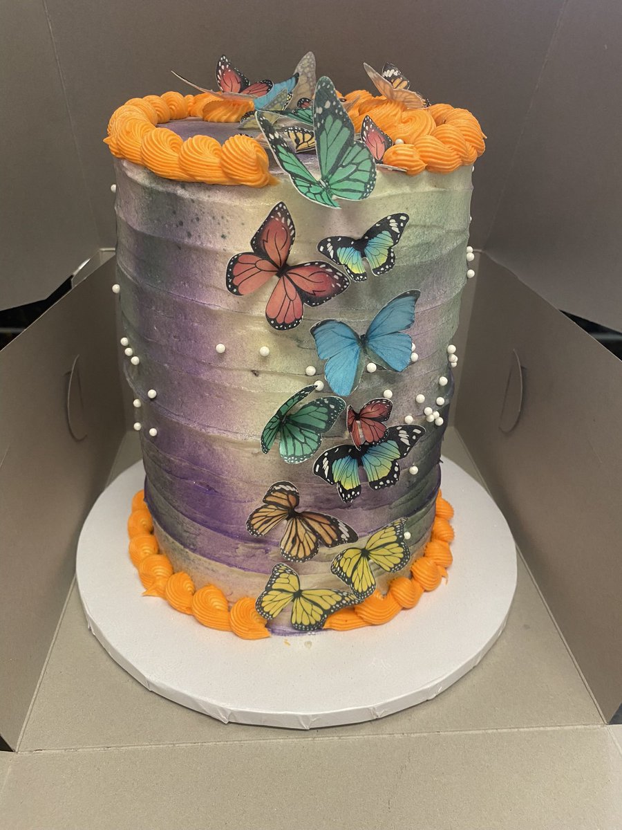 BADD_Batter's tweet photo. Take advantage of the NOVEMBER SPECIAL: Get ANY Custom Theme 1 Tier Cake &amp; 1 Dozen of custom treats for only $150!
Sale ends 11/18/22 
DONT MISS IT #BookBADDBatter #NOLACakes #NOLABakery https://t.co/9UlDV9BASC