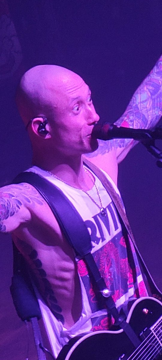 NOWAKEmusic's tweet photo. @mickhard snapped a great @matthewkheafy moment in STL 👀 
@TriviumOfficial #captionthis https://t.co/kWocWzGGhK