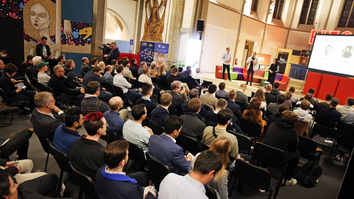 RWTHInnovation's tweet photo. #RWTHIncubationProgram: Recap of the Demo Day of the #FallBatch2022 and last call for applications for the #SpringBatch2023 | Applications for the next batch in spring 2023 close on 7 November 2022. Apply now: https://t.co/quH4SF4PDx
#ESCNRW @RWTH https://t.co/tob7Cbix7V