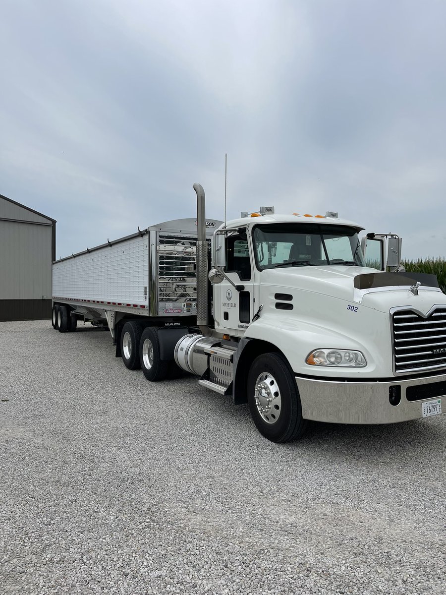 cmayfield3's tweet photo. @FoulkShay Mack with MDrive https://t.co/KHV9KGKZ9F