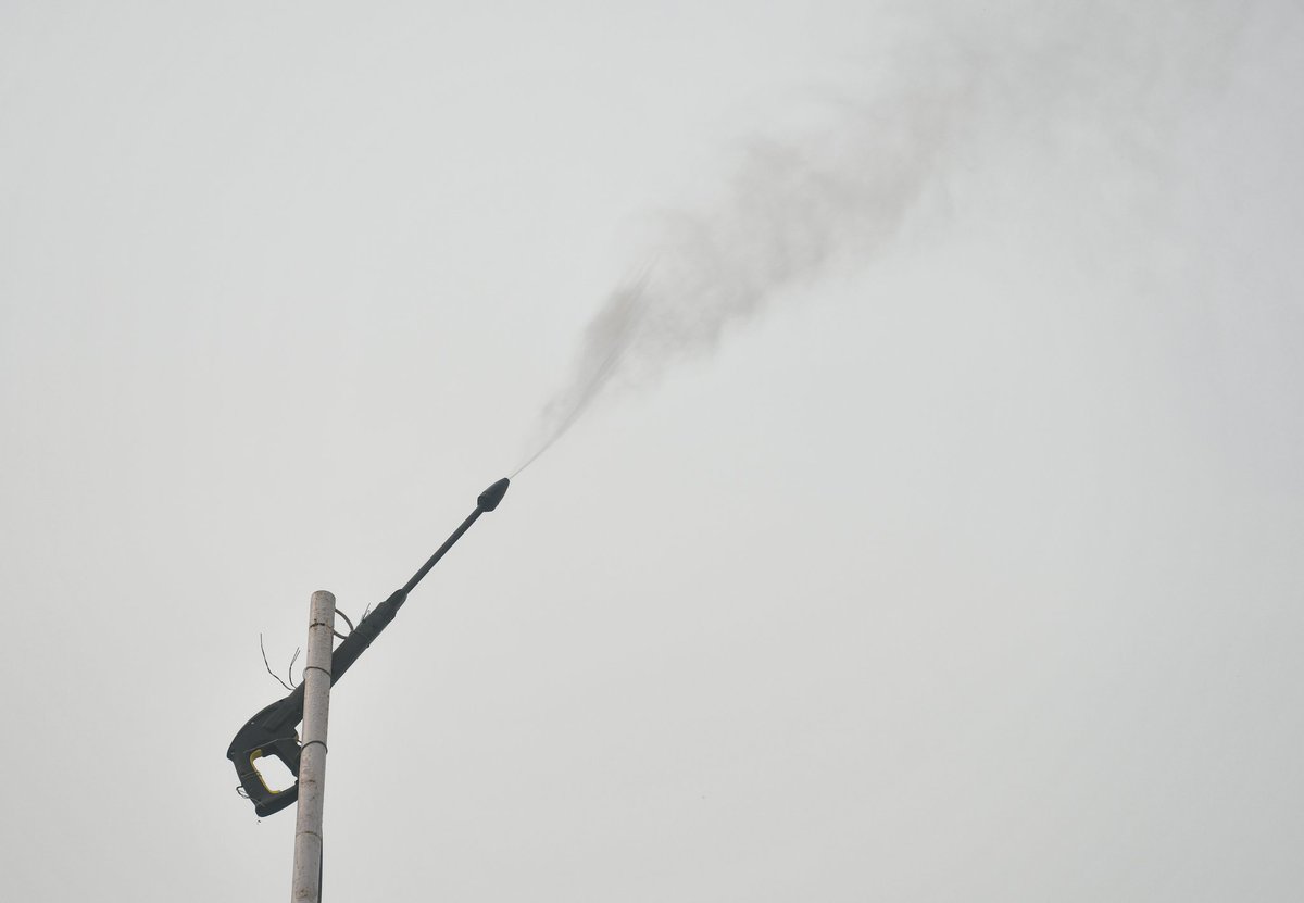 shashiskashyap's tweet photo. To save from Smog ?
New Delhi , 2022
#Smog #AirPollution #AirQuality #Pollution #smoke #pollutedair #NewDelhi #climatechangeisreal #climatechange #smoggun https://t.co/FY1APhsTlO