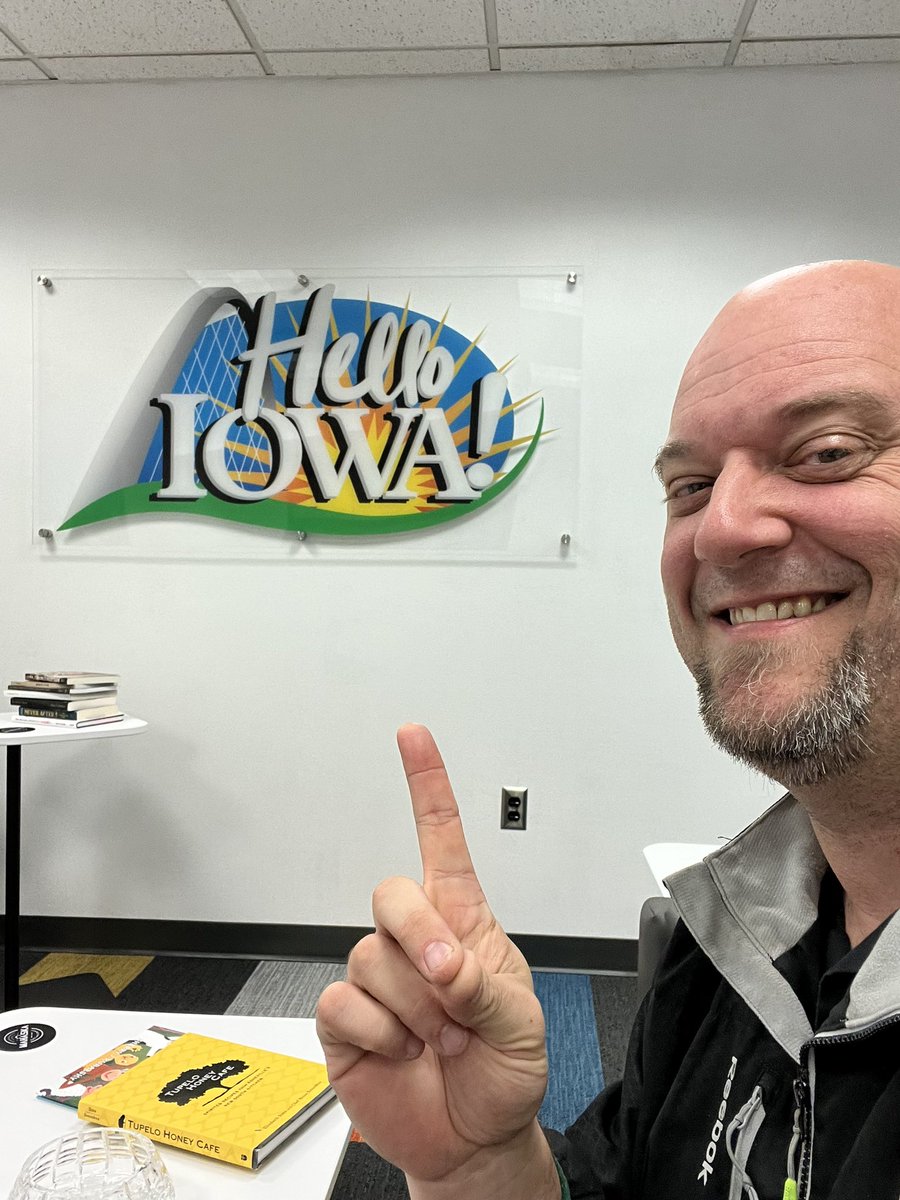 AndyHallRadio's tweet photo. Ready for my close-up with @MeganReuther on @HelloIowa13 today!!  🤘🏻😎🤘🏻 https://t.co/NVhLjzNXKE