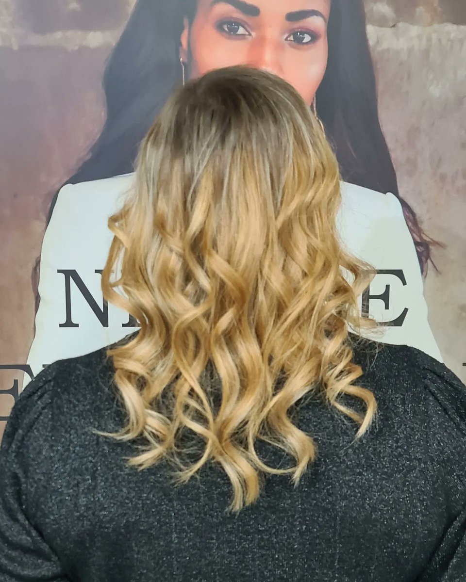 Nicaiseext's tweet photo. https://t.co/1Tpc5imH9X #hairstyles #hairdresse https://t.co/Pl6F8Z0bcx