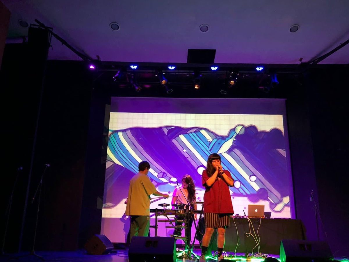 bwbbro's tweet photo. Tonos muy BWB, seguiremos subiendo fotitos, videitos de nuestro show en la Sala Julián Carrillo de Radio UNAM, de verdad lo gozamos mucho y su hermosa presencia lo fue todo, gracias c: 👽👻👾 https://t.co/8MJk47qs2C