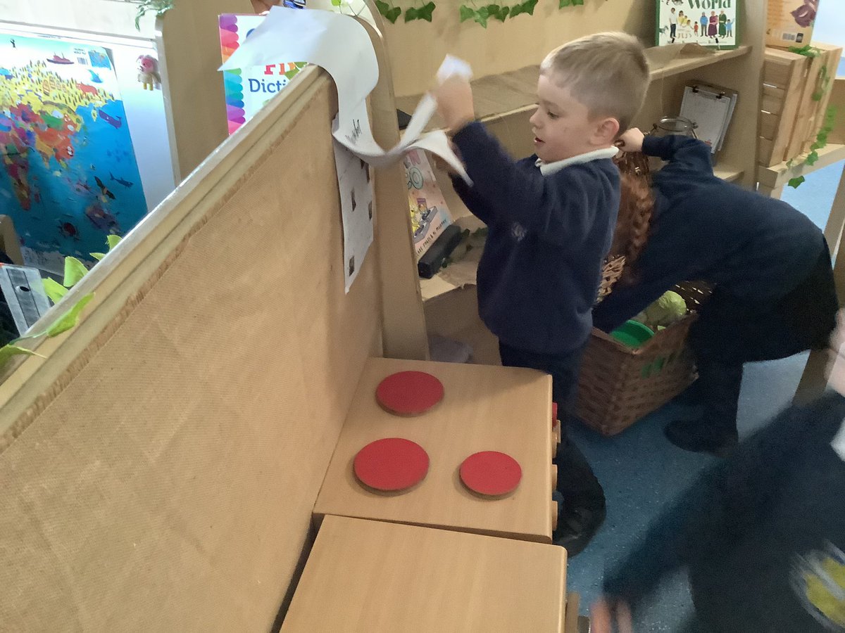 IPMATTowngate's tweet photo. #ReceptionYear1TPA enjoyed discovering their classroom all over again after Miss Ayling and Mrs Allen used their magic wands to move everything around. #creatingamazingspaces https://t.co/E5GcRSwmIw