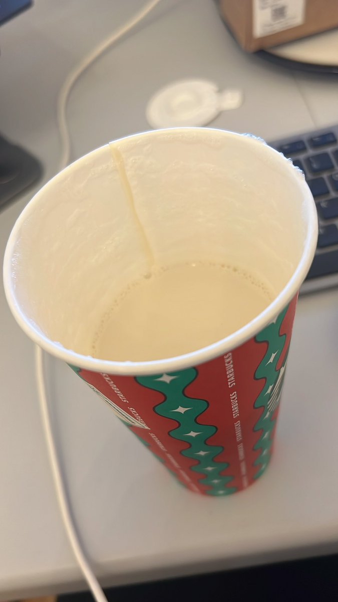 SoniaMUArtist's tweet photo. @StarbucksUK look at the colour of my Venti Chai Tea Latte - literally just milk which is what it tastes like! Do you not put in extra pumps of chai for larger sizes? https://t.co/R1fGT9mTTt