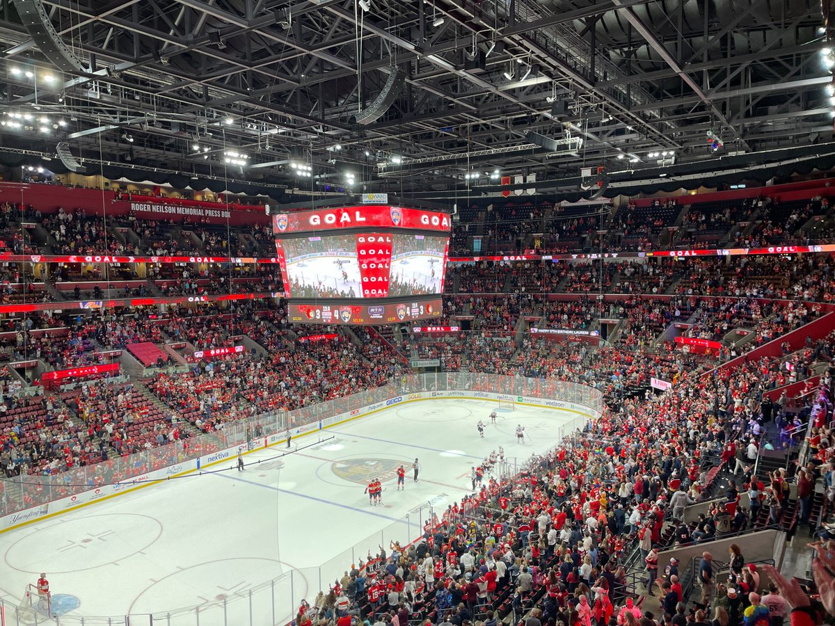 AKCity55's tweet photo. Had a blast at the #Panthers game with a few of our partners & the @CityFurniture fam! Huge thank you to our partners for joining our Pink Pumpkins initiative this year & for their incredible support. Awesome win for the @FlaPanthers !!π₯#pinkpumpkins @AmericanCancer #NHL https://t.co/11DSD4EKFD