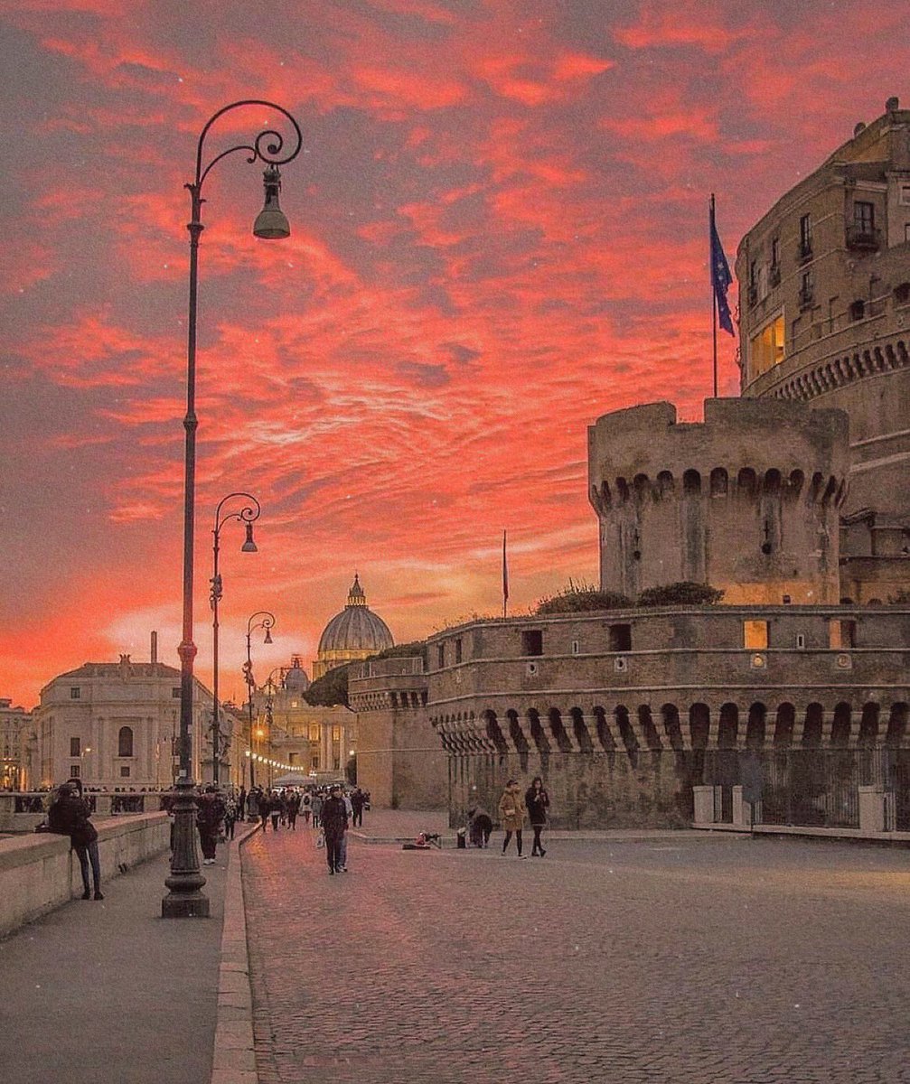 escritosrame's tweet photo. un verano en Roma. https://t.co/VfKbPaj3P6