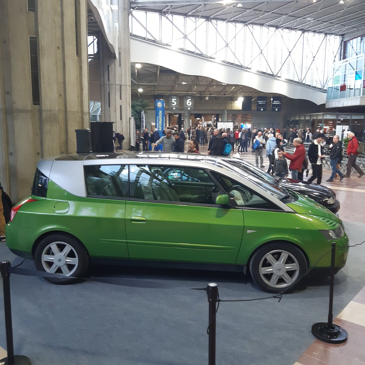 LNAutomobiliste's tweet photo. 4 Avantime au @Salon_EpoquAuto : 2 chez l'Amicale Avantime, 1 chez #Osenat et 1 Taïga du côté du YouTubeur Laurent Schmidt. https://t.co/uszOoNe38g