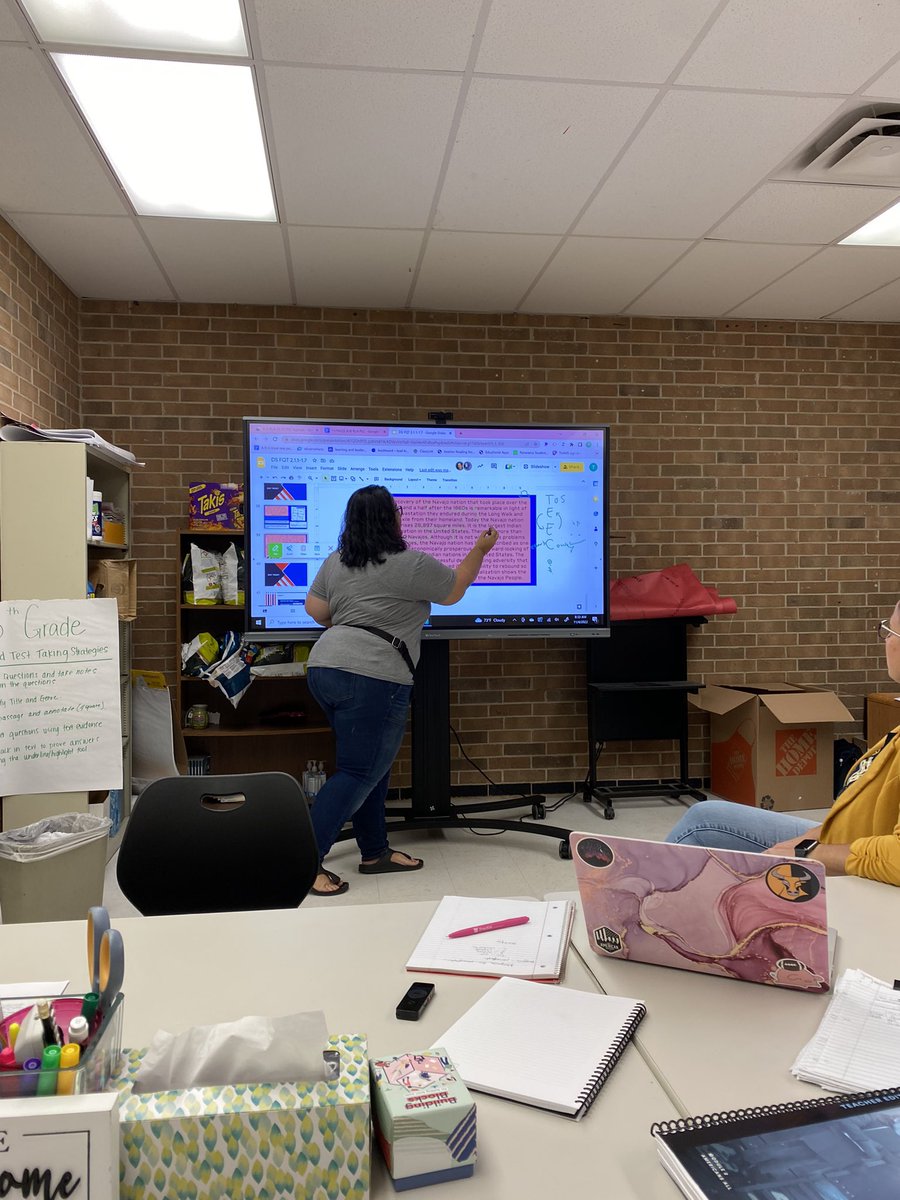 dshawajb's tweet photo. Shoutout to @HBoemler for giving us ideas to make a lesson using ToSeec more engaging! Can’t wait to do this with my students!! #AJBIsThePlaceToBe #WeAreSeguin @AJBriesemeister @SeguinISD https://t.co/1Vz2HLpoWW