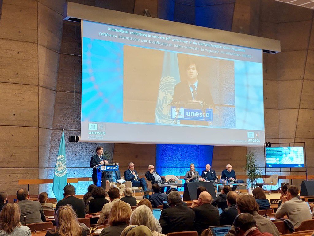 CNFUnesco's tweet photo. L’avenir du programme des #chairesUnesco par les commissions nationales avec la @cnfunesco. Les Sous directeurs généraux de l’#Unesco ont souligné l’engagement intellectuel et intersectorielle des Chaires dans les programmes de l’UNESCO. https://t.co/zUYSN3tkCW