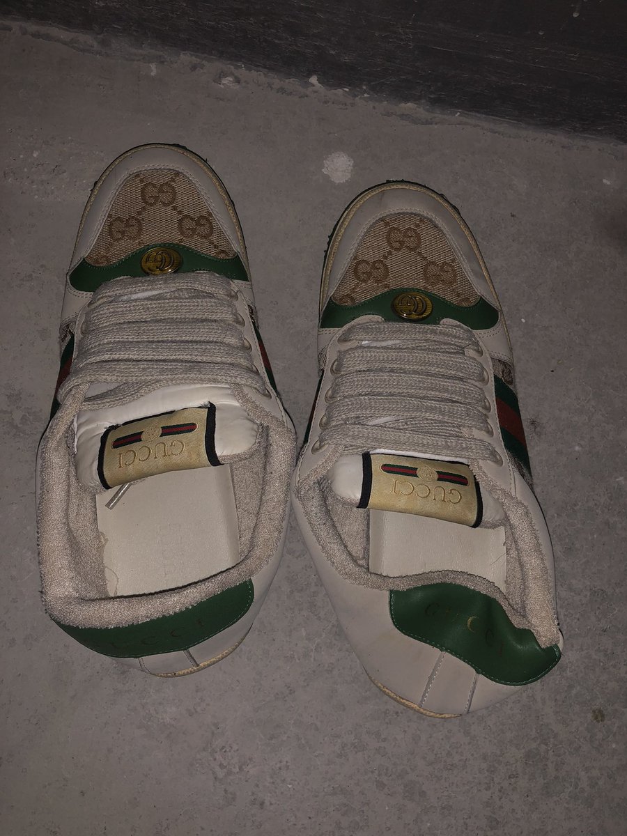 a69873321's tweet photo. 小姐姐的骚Gucci 把我的精华藏在你的鞋垫下面🤤 https://t.co/srDOeVzc42