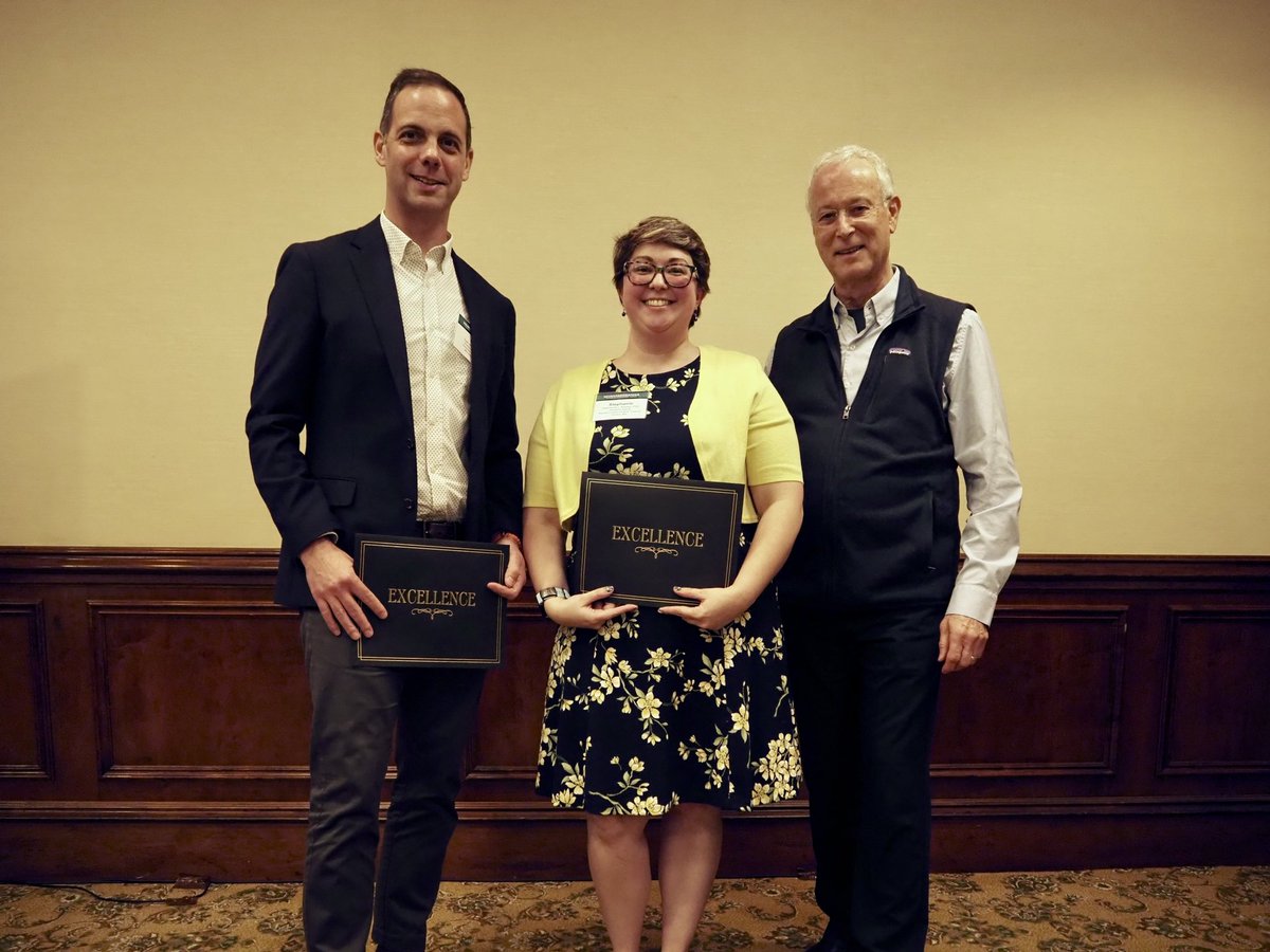 NFYIForum's tweet image. Our fantastic expert Judge Mentor @brkorf welcoming our ✌️YIs tying for 3rd place in our clinical fellows and PhD/Postdocs are Drs. @kylenago from @UMNCancer &amp;amp; @SJB1120 from the @WalkerLabMGH with their strong work in #NF1 research!