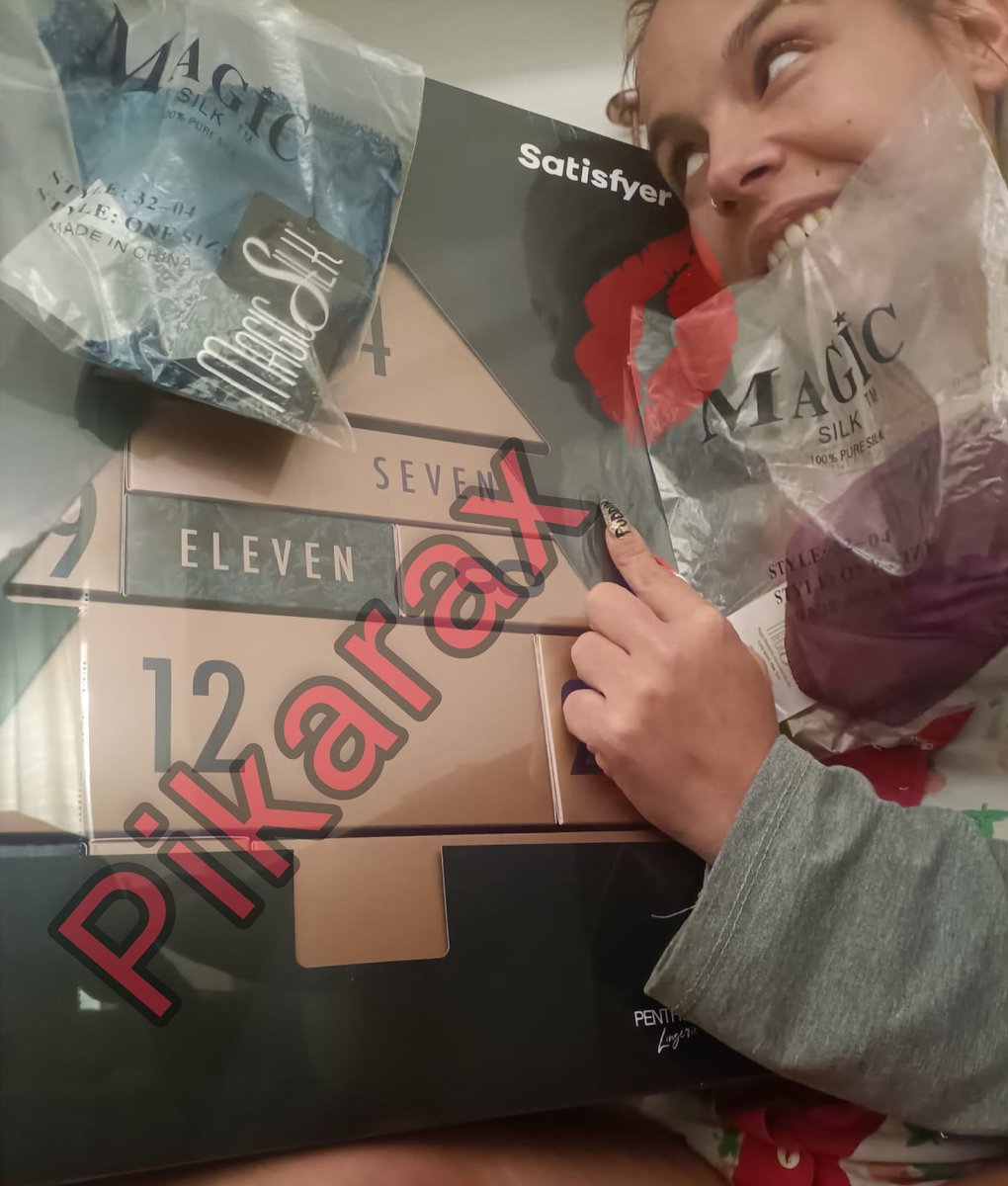 pikaraxx's tweet photo. Iba a echar la siesta cuando....
Pakete hay dios k ilusión gracias a mi fan por el regalazo  
Ya iréis viendo k esconden las cajitas Jjaja https://t.co/3Q7E17I2u6