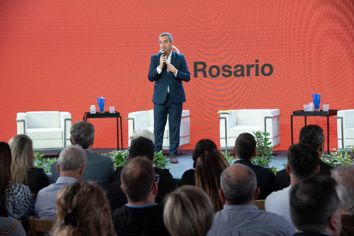 DÍA B : ROSARIO, PROTAGONISTA DE LA ECONOMÍA QUE VIENE

Esta mañana inauguramos el Encuentro Nacional del Movimiento Global B, con la presencia de gobiernos locales, organizaciones y empresas de todo el país.