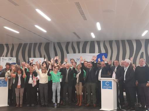 Merci aux acteurs de santé (élus, soignants, usagers, pdte du CTS) d'avoir répondu présents au premier CNR santé Occitanie à Mende en Lozère ; le CNR c'est aussi une ARS engagée à vos côtés avec des équipes de proximité ; merci à <a href="/MatPardell/">Mathieu Pardell</a> et aux personnels de la DD48 <a href="/ARS_OC/">ARS Occitanie</a>
