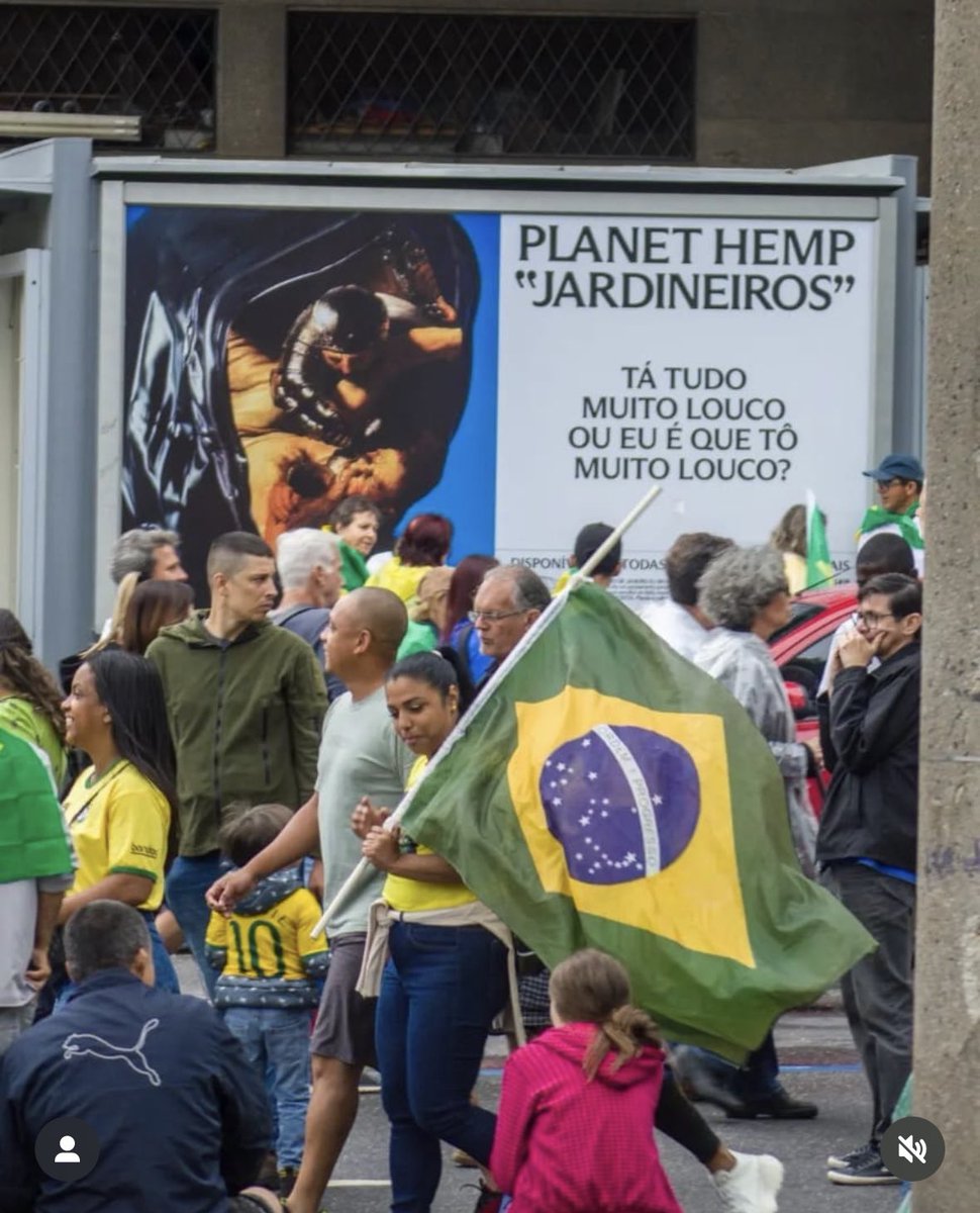 Eu sempre gostei de livros, filmes e jogos sobre futuro distópico mas nunca achei que viveria um.