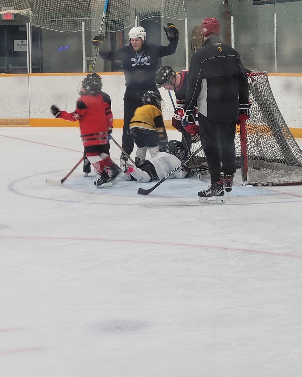 LazerHC's tweet photo. From learning to stand…(sometimes) to scoring goals! The Learn to Play group is buzzing! https://t.co/AgA1W4f6GR